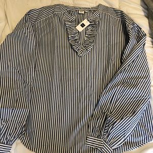 Gap shirt